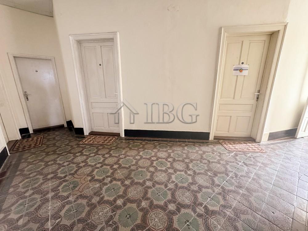 Office for Rent in the Center of Ruse - Aristocratic Building — photo 6