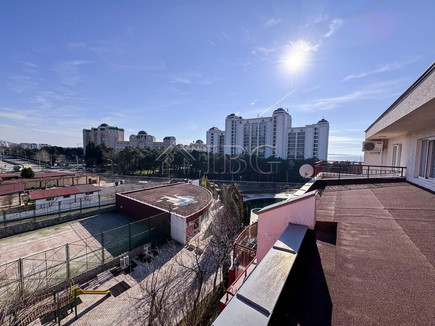 Stylish Apartment with 2 bedrooms, 2 bathrooms Sea View Green Fort, Sunny Beach — photo 18 of 25