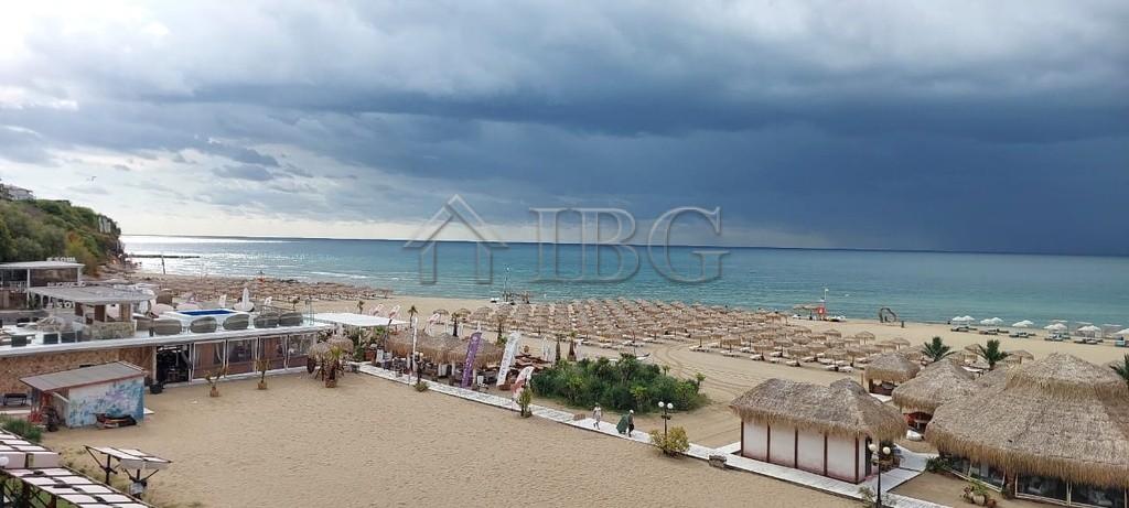 Frontal Sea & Marina View! Excellent 2-Bedroom Apartment in Arena 1, Sveti Vlas First Line — photo 15 of 19