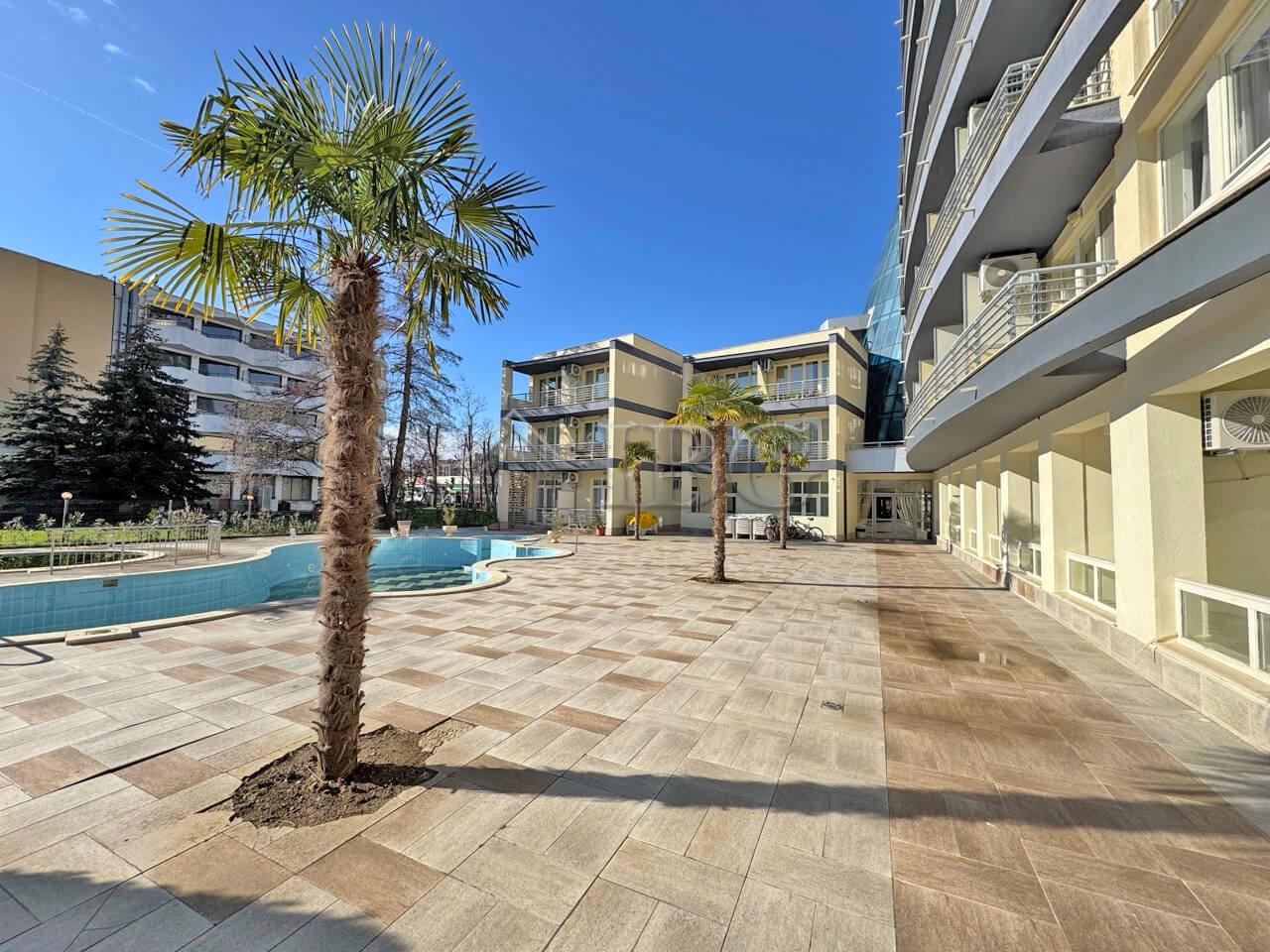 Spacious Three-Room Apartment with Large Terrace Sol e Mar, Sunny Beach — photo 24 of 24