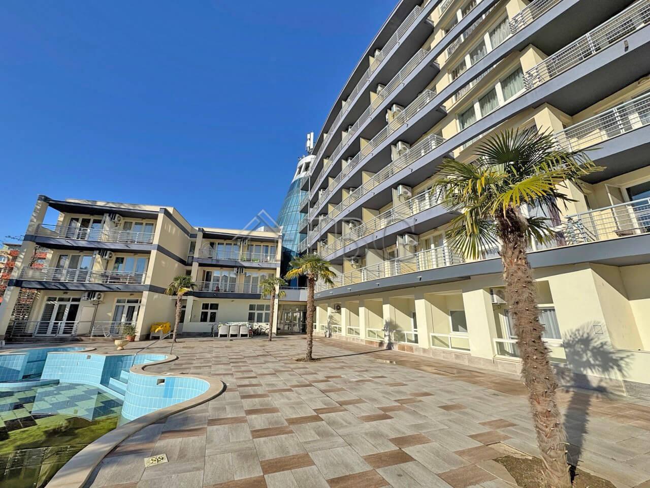Spacious Three-Room Apartment with Large Terrace Sol e Mar, Sunny Beach — photo 23 of 24