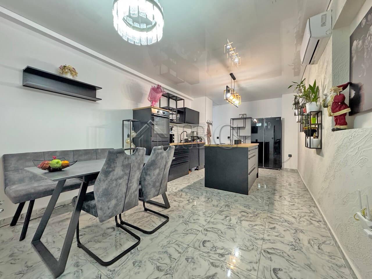 Spacious Three-Room Apartment with Large Terrace Sol e Mar, Sunny Beach — Sunny Beach