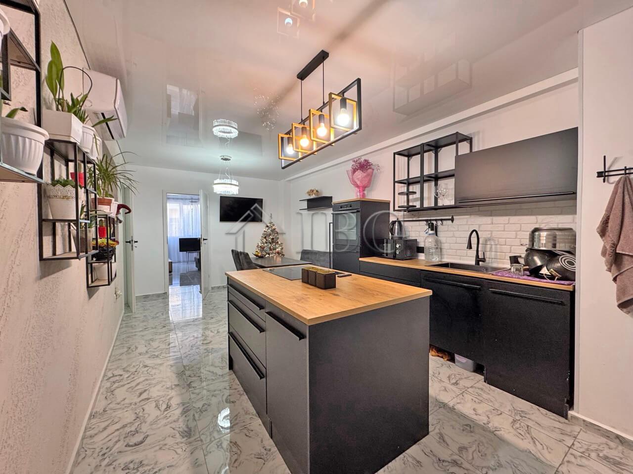 Spacious Three-Room Apartment with Large Terrace Sol e Mar, Sunny Beach — photo 9 of 24