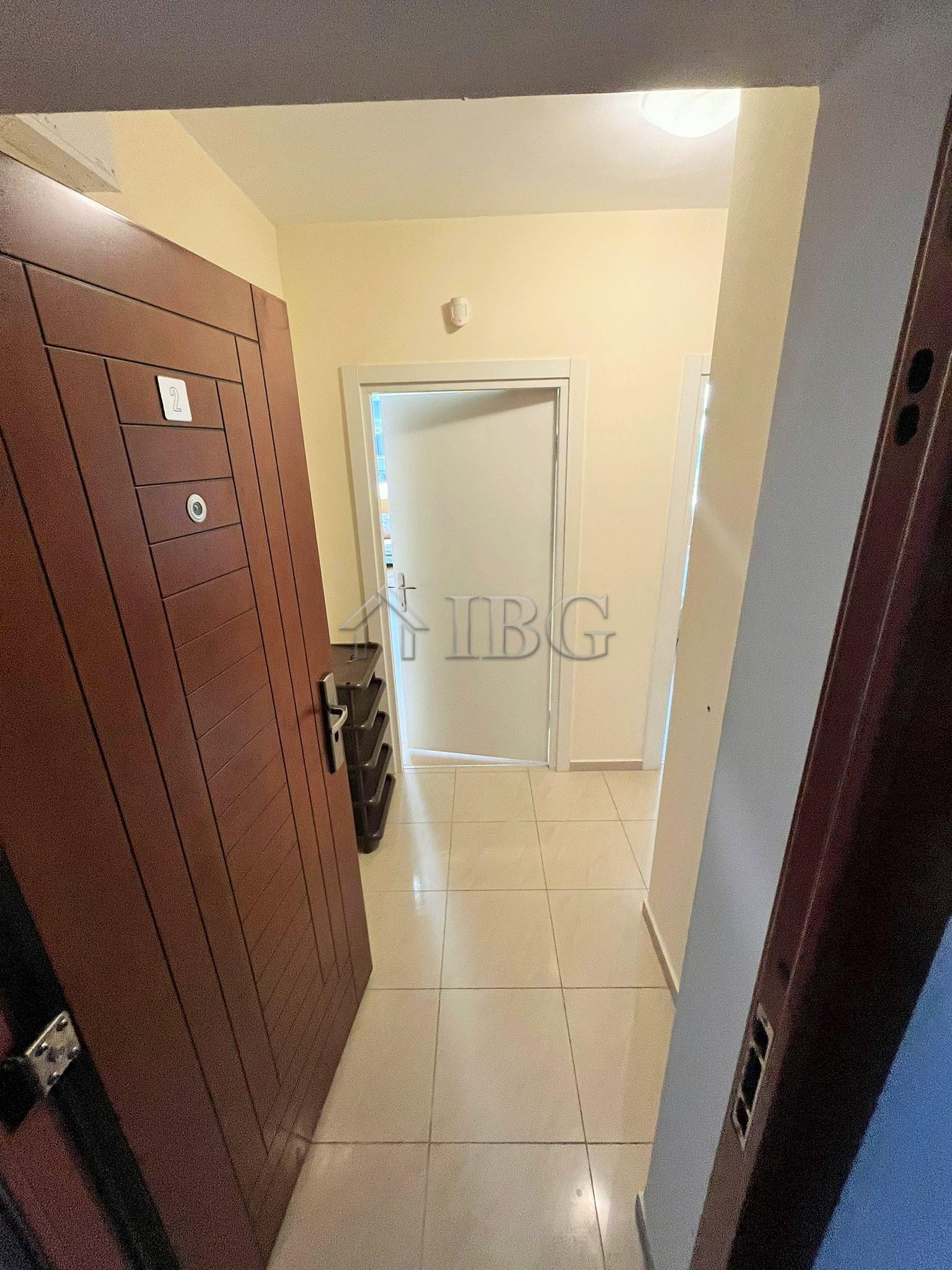 Furnished 1-bedroom apartment near Cacao Beach in Sun City 3, Sunny Beach — photo 9 of 11