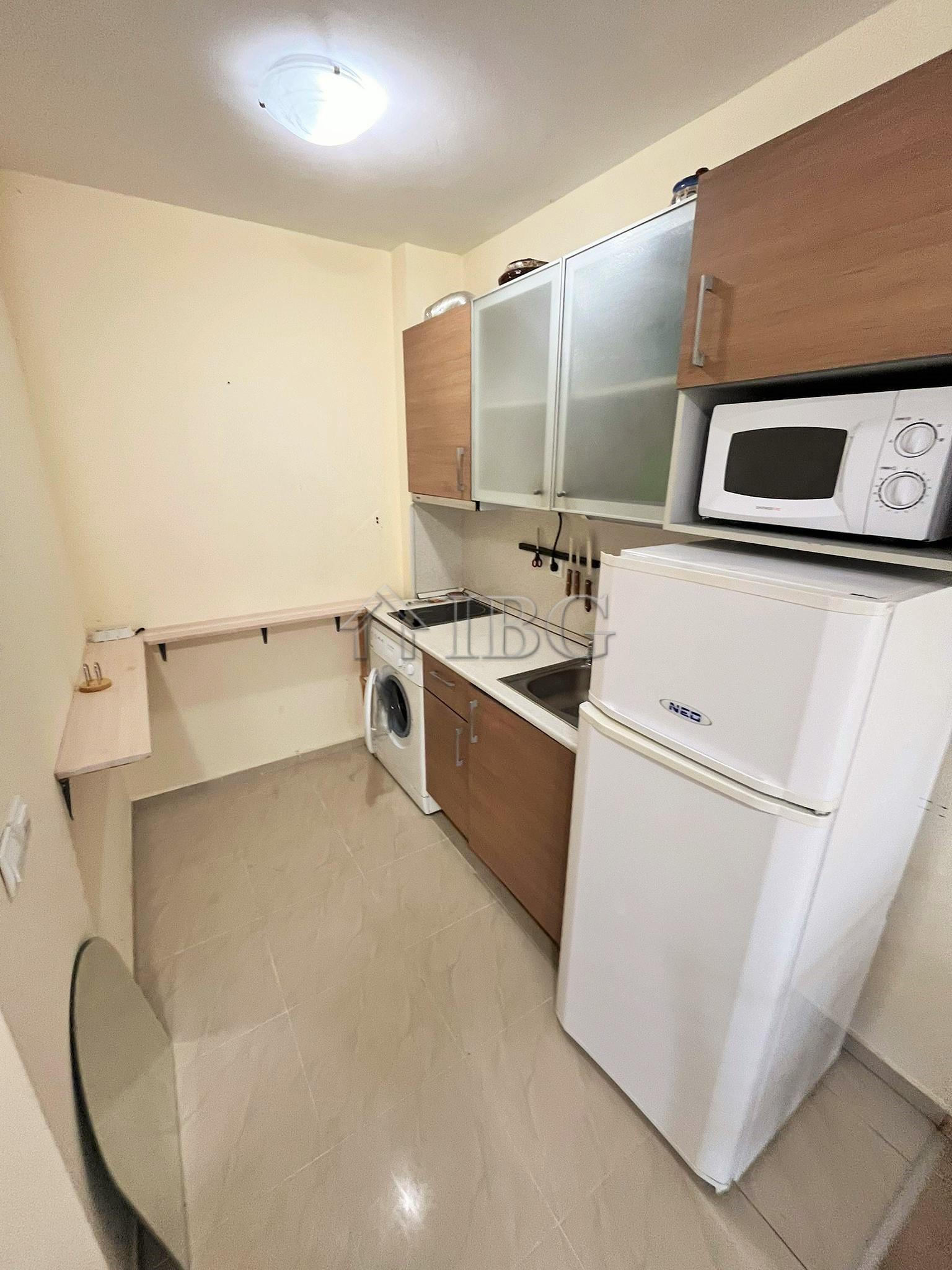 Furnished 1-bedroom apartment near Cacao Beach in Sun City 3, Sunny Beach — photo 4