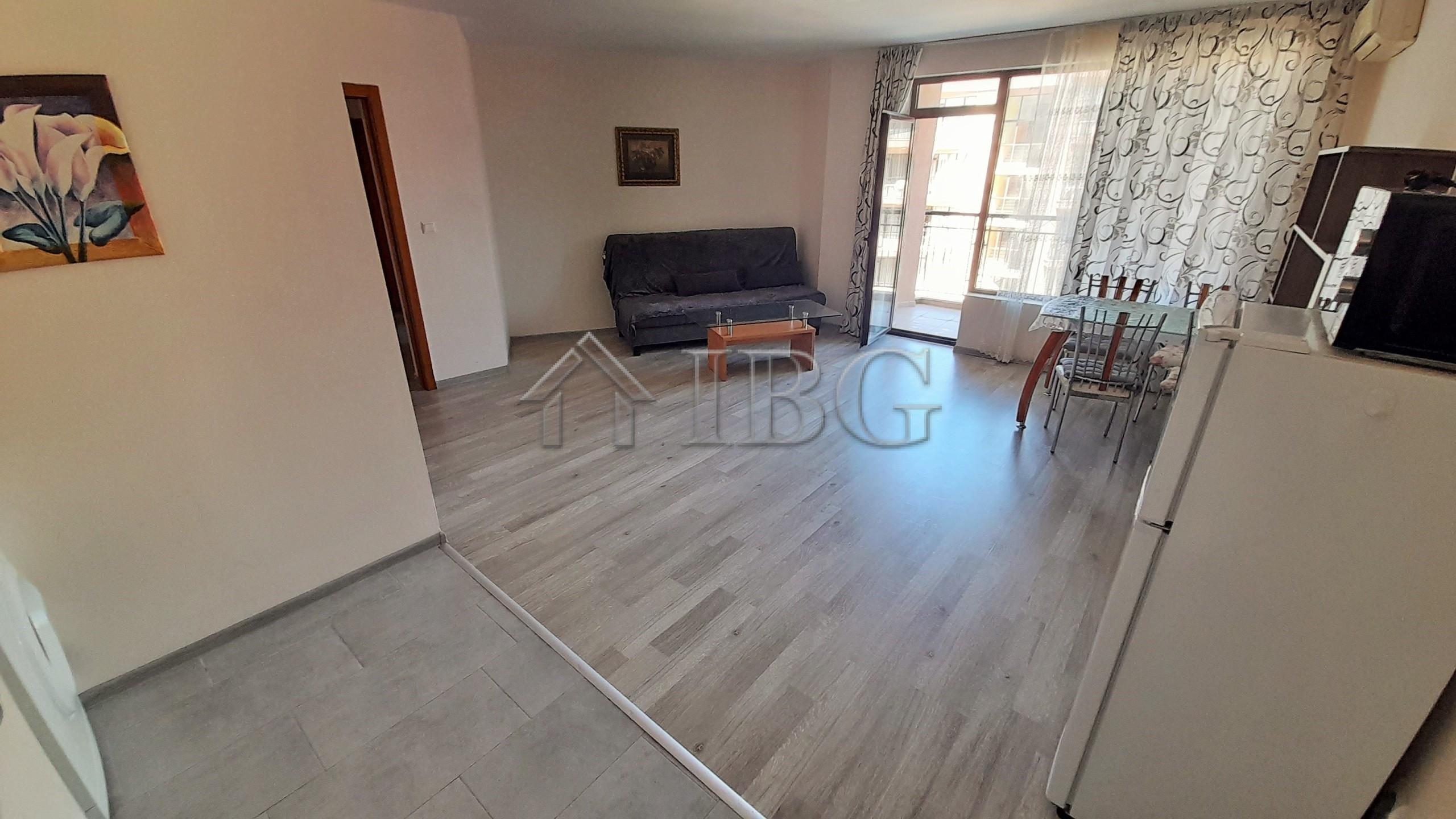 Renovated One-Bedroom Apartment with Pool View in Sea Grace Complex, Sunny Beach — photo 7 of 11