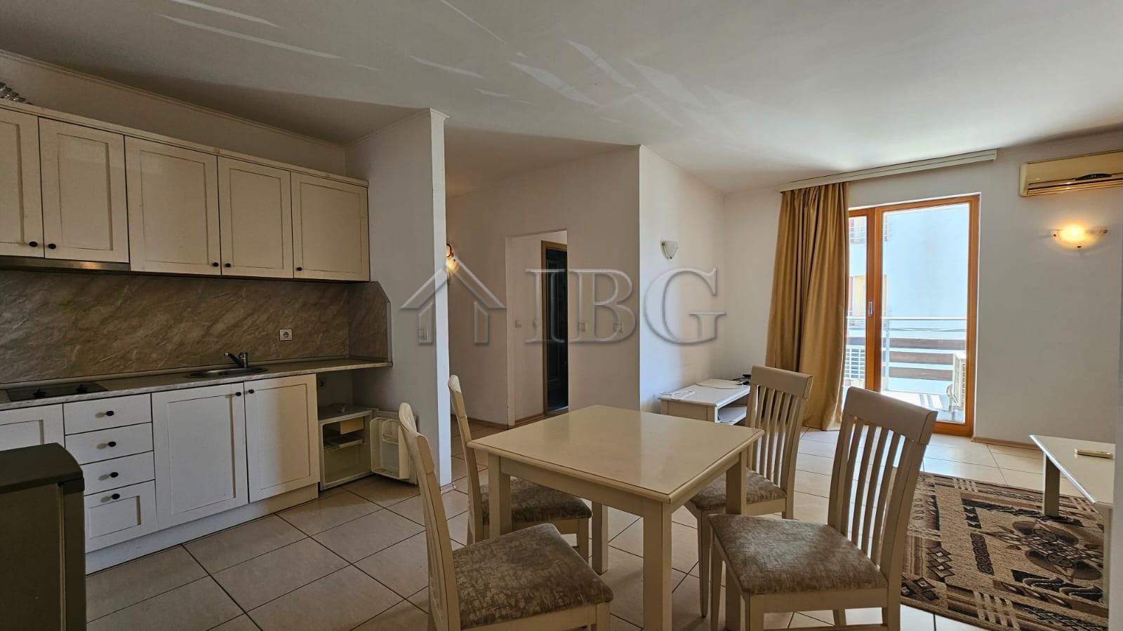 Apartments with No Maintenance Fee Tria Apartments, Sunny Beach — photo 12 of 24