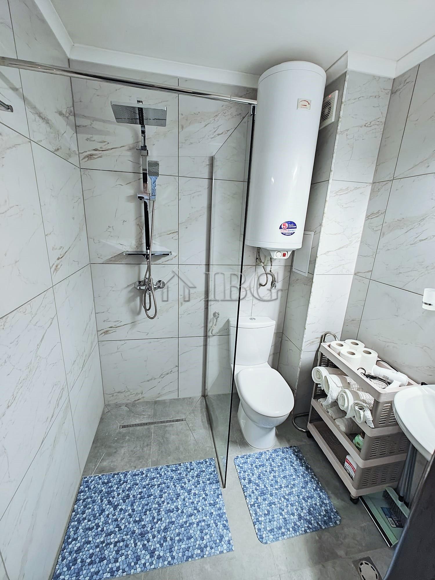 Excellent Studio Apartment with separate kitchen and balcony Arena 1, Sveti Vlas - First Line to the Sea — photo 10 of 20
