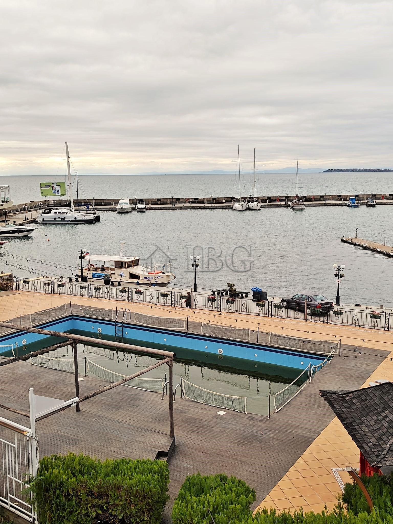 Excellent Studio Apartment with separate kitchen and balcony Arena 1, Sveti Vlas - First Line to the Sea — photo 12 of 20