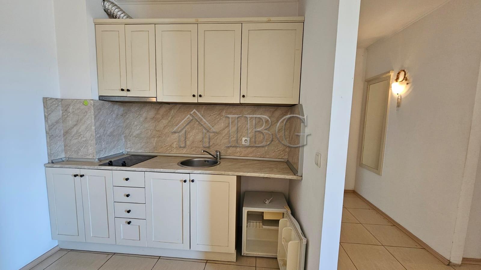 Apartments with No Maintenance Fee Tria Apartments, Sunny Beach — photo 15 of 24