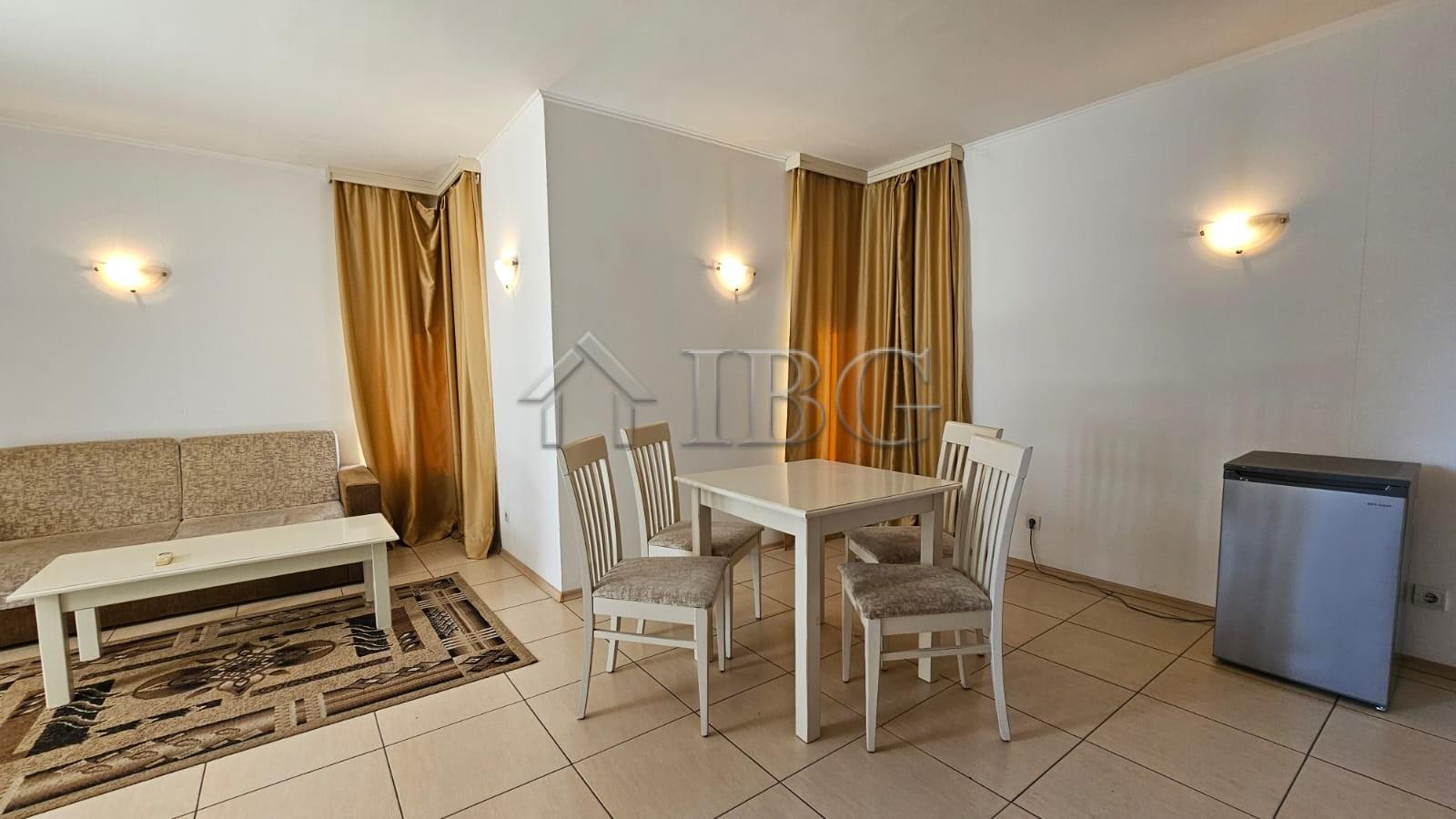 Apartments with No Maintenance Fee Tria Apartments, Sunny Beach — photo 16 of 24