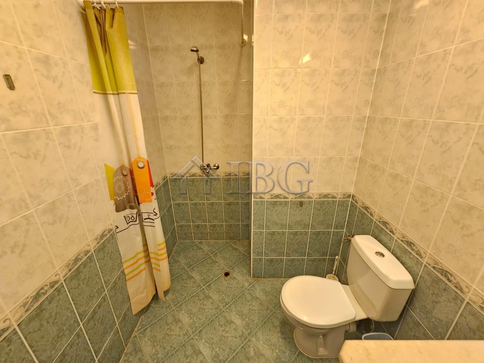 Two-Bedroom Apartment with 2 Bathrooms and Pool View Summer Dreams, Sunny Beach — photo 22 of 25