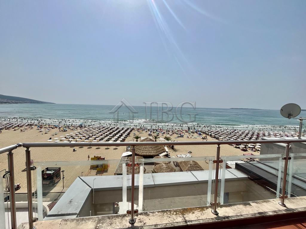 Absolute First Line - Beachfront Home on the Sand, Summer Building, Sunny Beach — photo 7 of 19