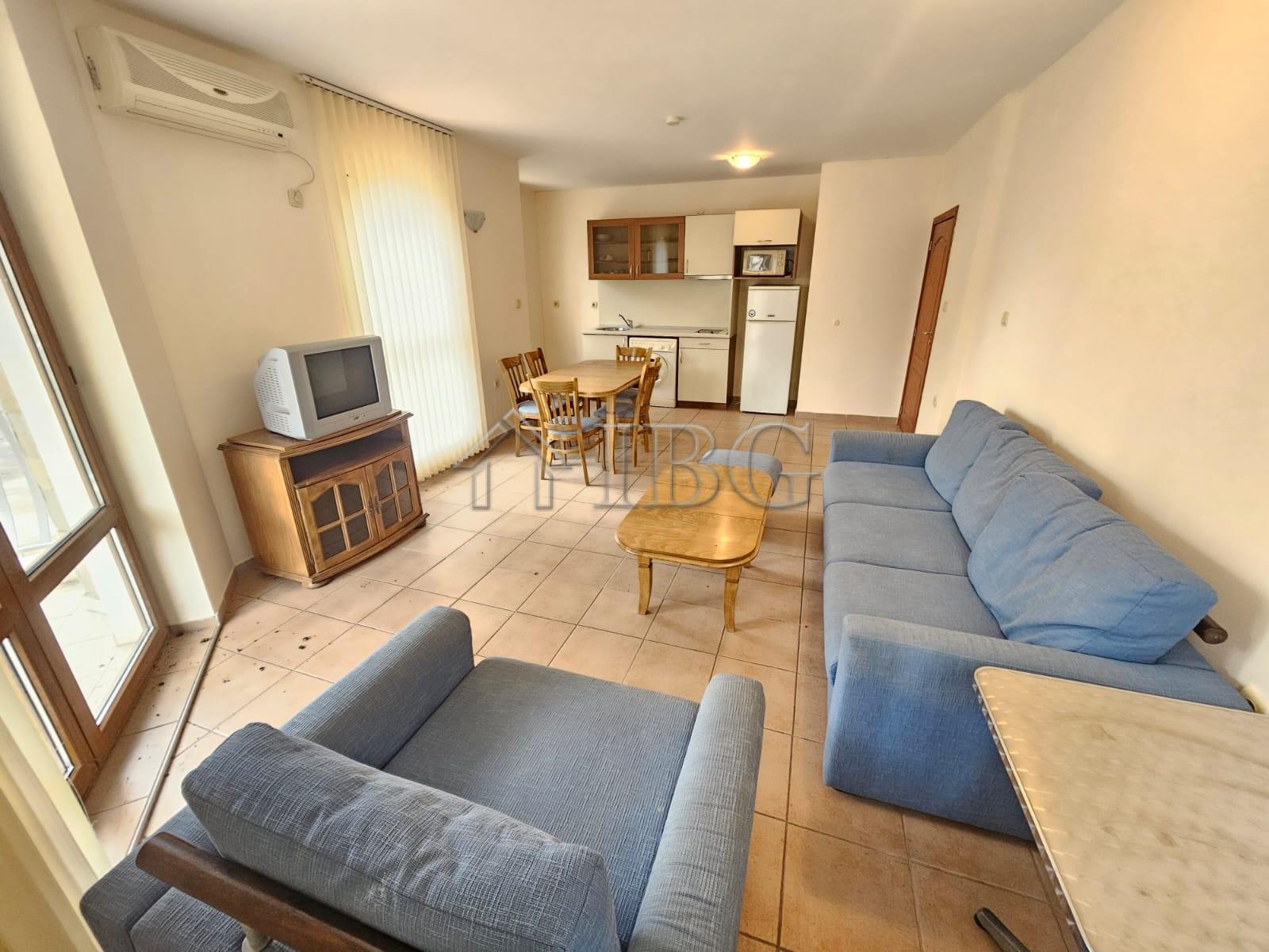 Two-Bedroom Apartment with 2 Bathrooms and Pool View Summer Dreams, Sunny Beach — photo 3