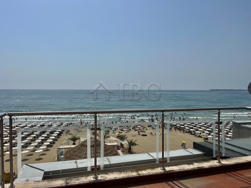Absolute First Line - Beachfront Home on the Sand, Summer Building, Sunny Beach — photo 6 of 19