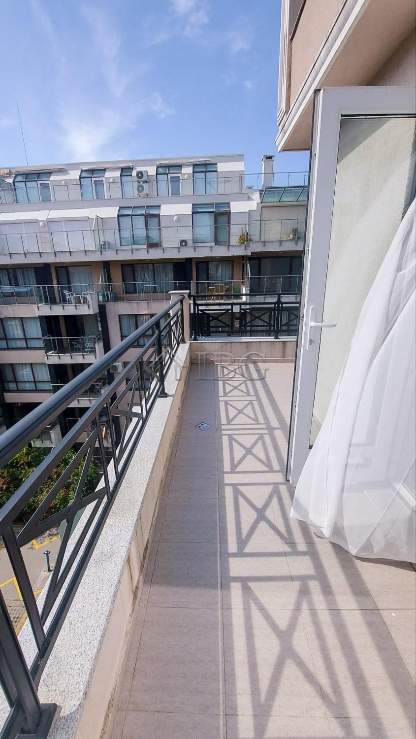 2-Bedroom Apartment with Sea View Golden Sea View, Pomorie — photo 11 of 25