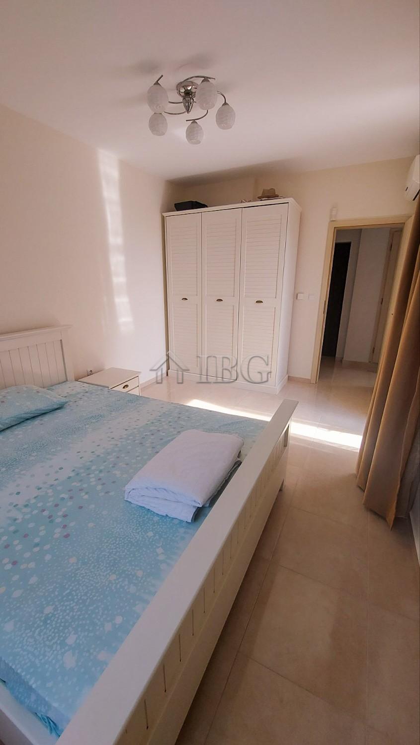 2-Bedroom Apartment with Sea View Golden Sea View, Pomorie — photo 18 of 25