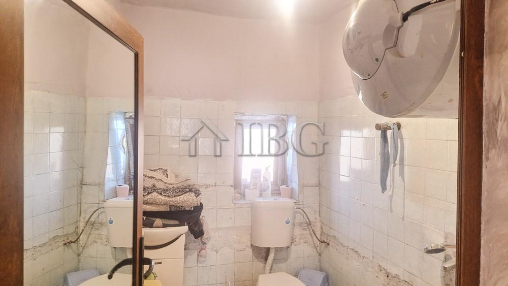 Renovated House with Large Garden and Outbuildings - Quiet Area Near the Centre — photo 7 of 22