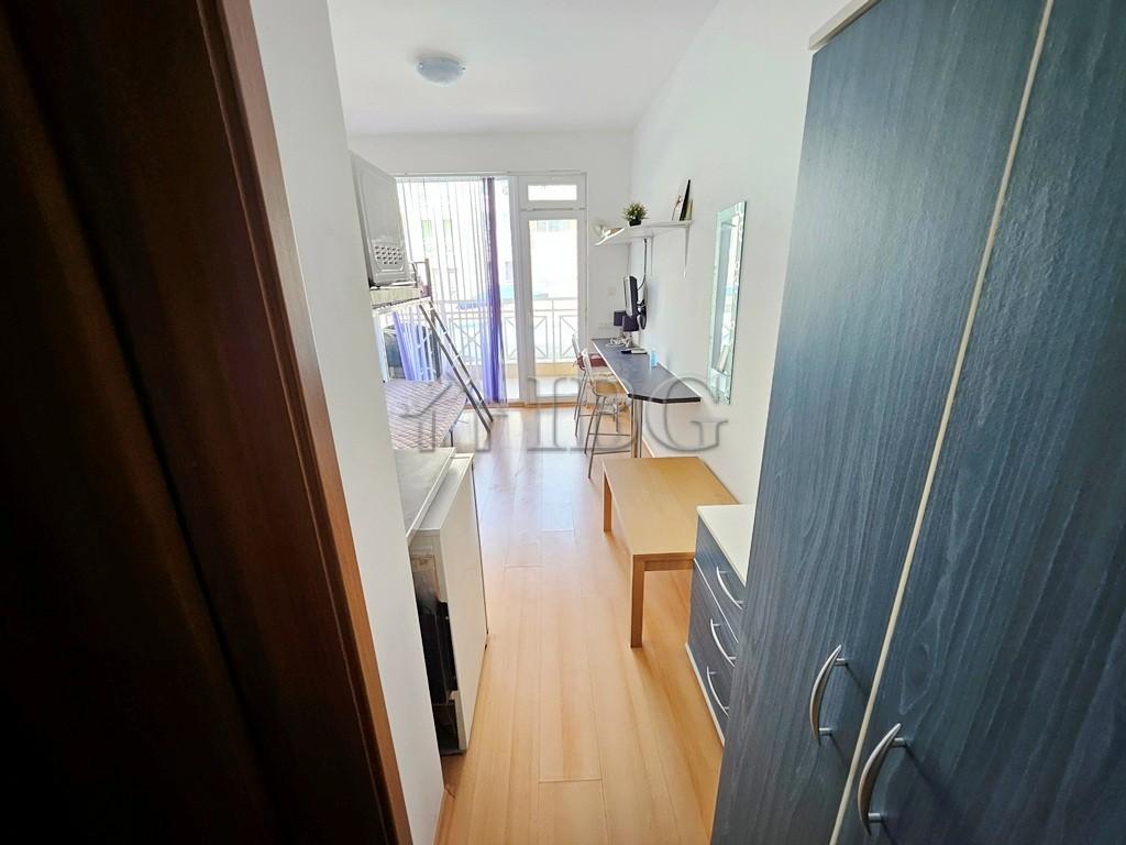 Bright Studio with Balcony & Pool View Sunny Day 6, Sunny Beach — photo 3