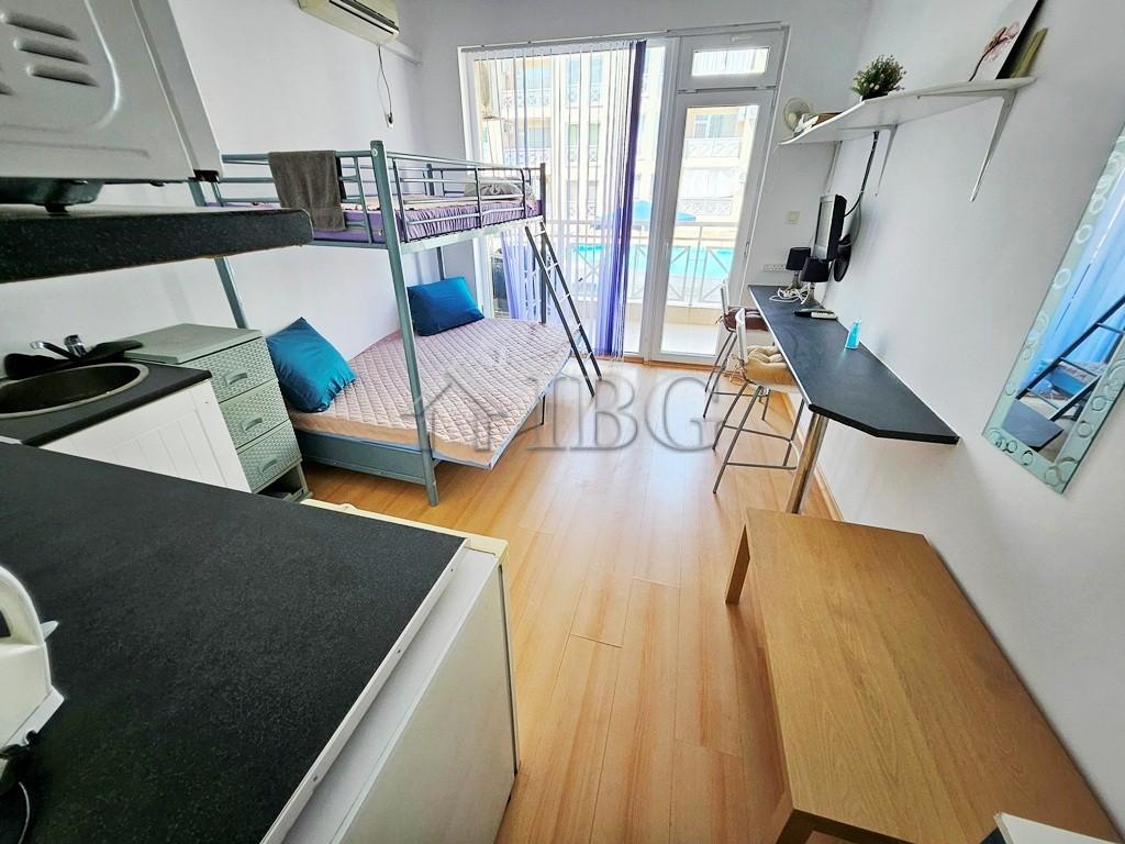 Bright Studio with Balcony & Pool View Sunny Day 6, Sunny Beach — photo 16 of 16