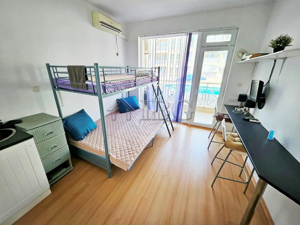Bright Studio with Balcony & Pool View Sunny Day 6, Sunny Beach — photo 8 of 16