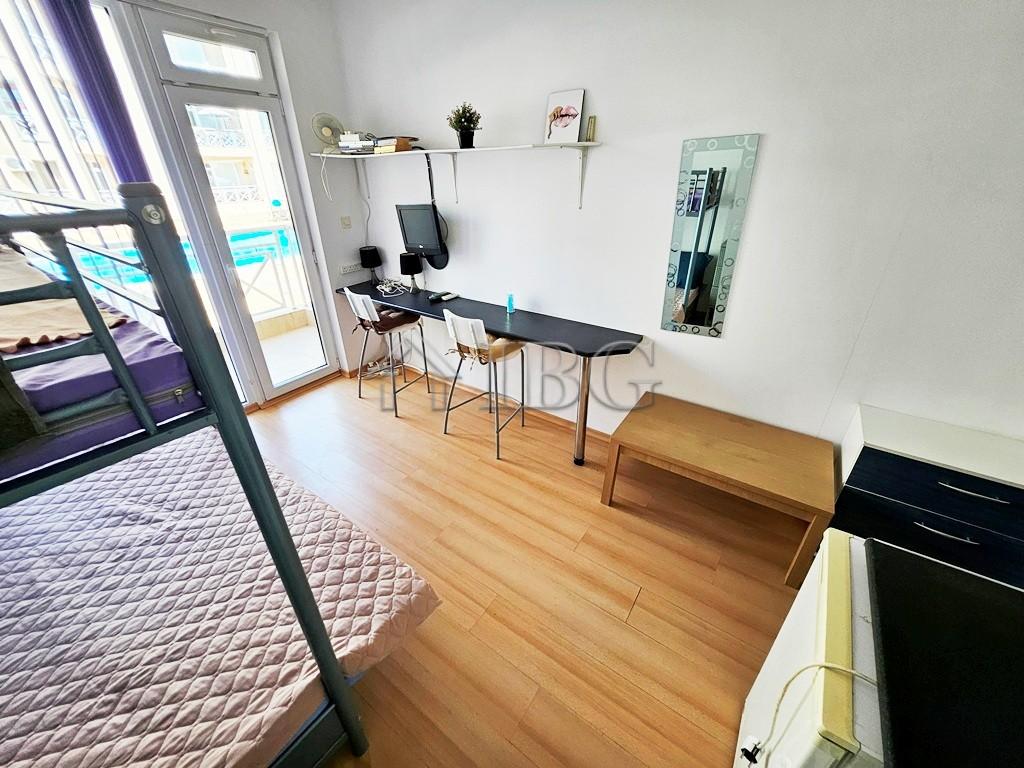 Bright Studio with Balcony & Pool View Sunny Day 6, Sunny Beach — photo 9 of 16