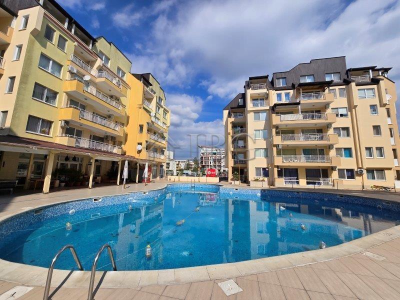 1-Bedroom Apartment with Pool View in Sea Dreams Complex, Sunny Beach — photo 14 of 14