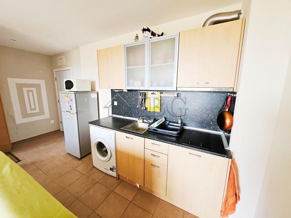 Ready-to-Move 2-Bedroom Apartment Holiday Fort Golf Club, Sunny Beach — photo 5 of 25