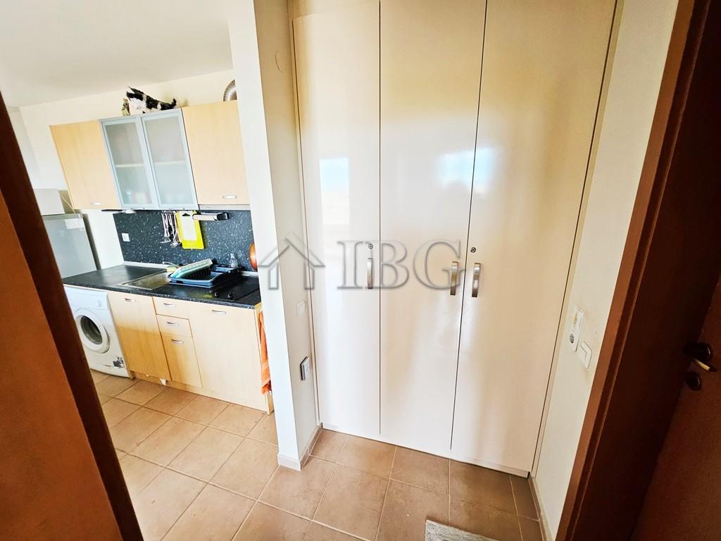 Ready-to-Move 2-Bedroom Apartment Holiday Fort Golf Club, Sunny Beach — photo 16 of 25