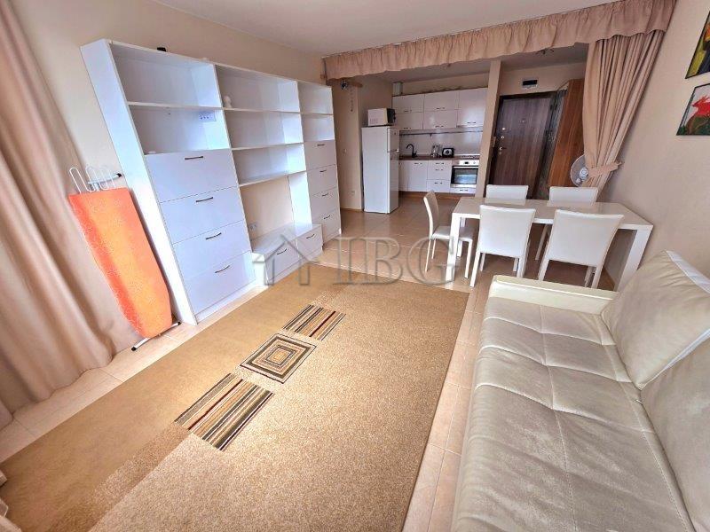 Apartment with one Bedroom and pool view in LifeStyle 3, Ravda — photo 4