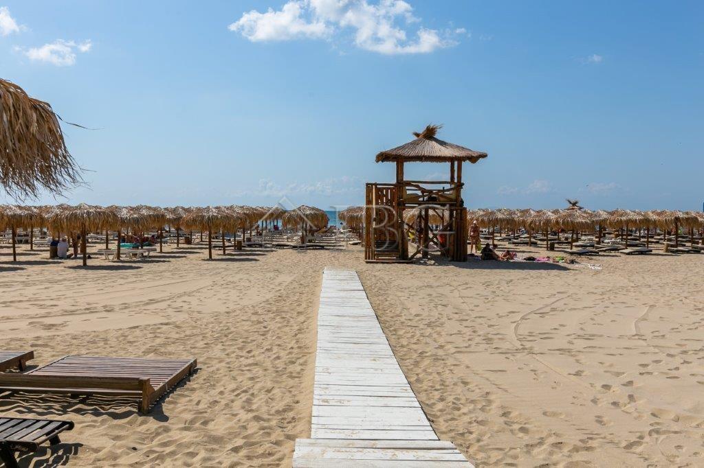 Excellent Studio Apartment with separate kitchen and balcony Arena 1, Sveti Vlas - First Line to the Sea — photo 13 of 20