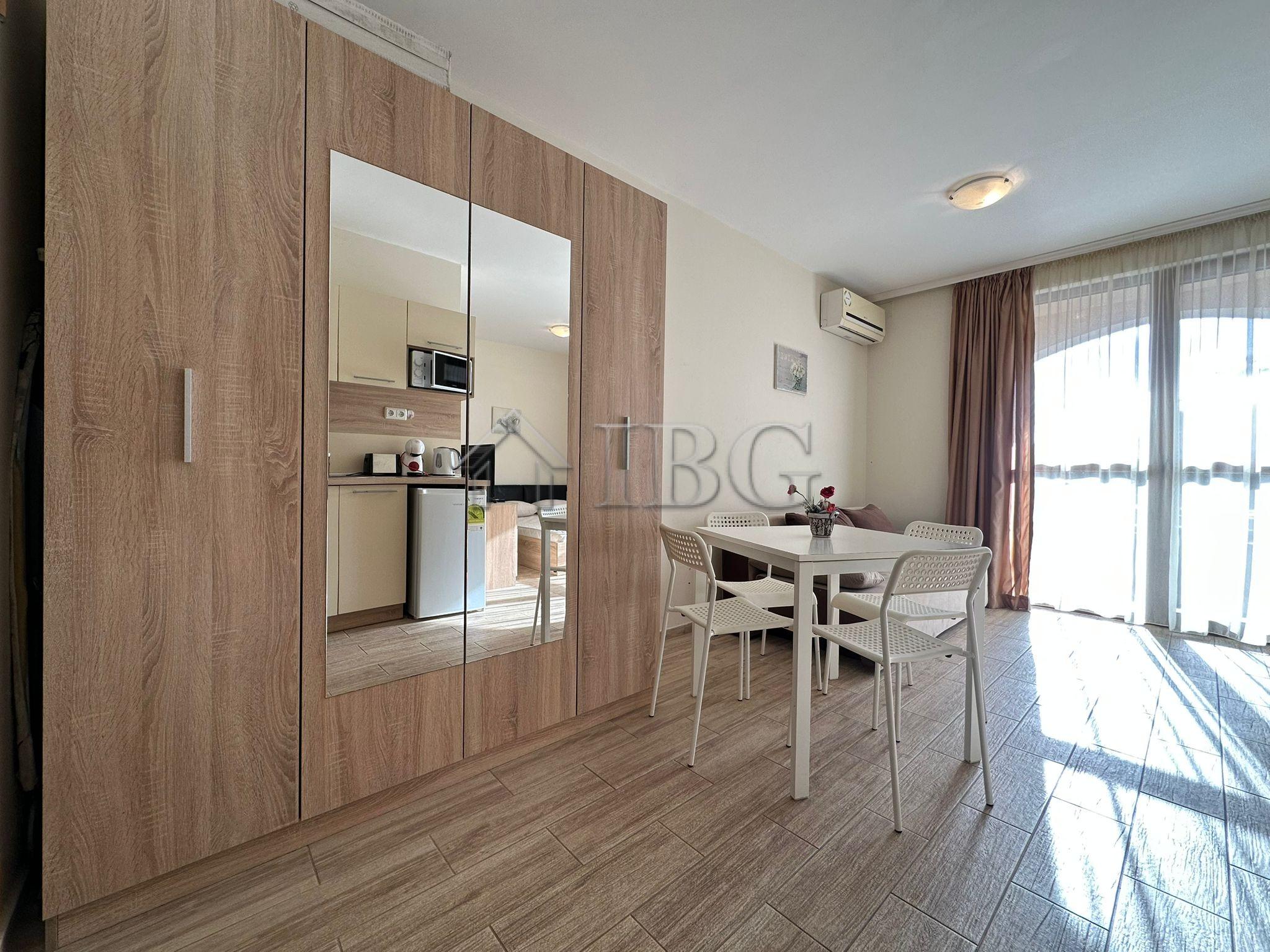 Studio with Direct Pool Access in Cascadas Ravda 350 m from the Sea — photo 12 of 17