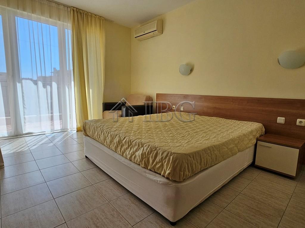 Big 42 sq. m. Studio with balcony and Pool View Pollo Resort, Sunny Beach — photo 10 of 14