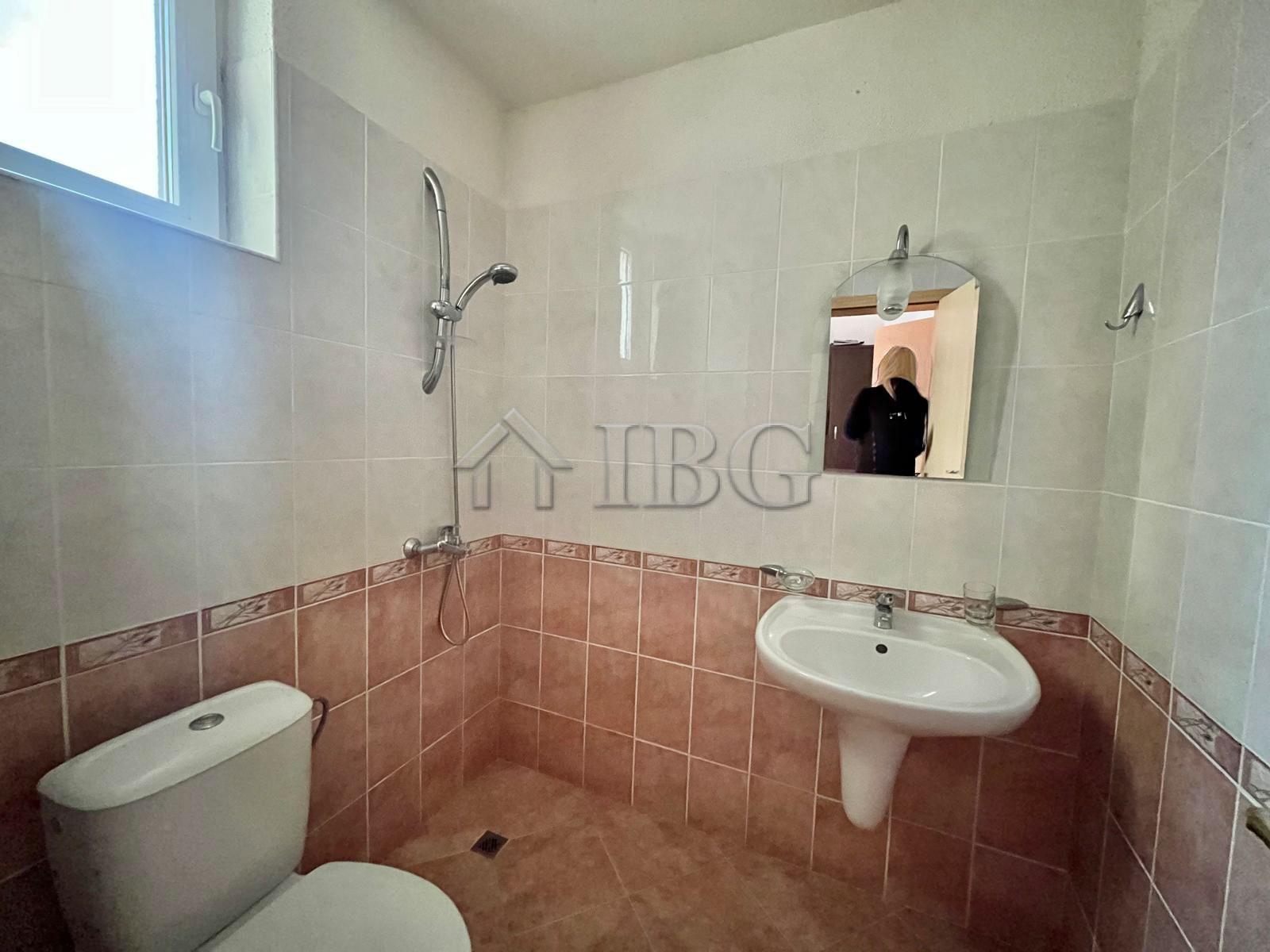 Apartment with 2 Bedrooms, 2 bathrooms Sunny Holiday, Sunny Beach — photo 12 of 20
