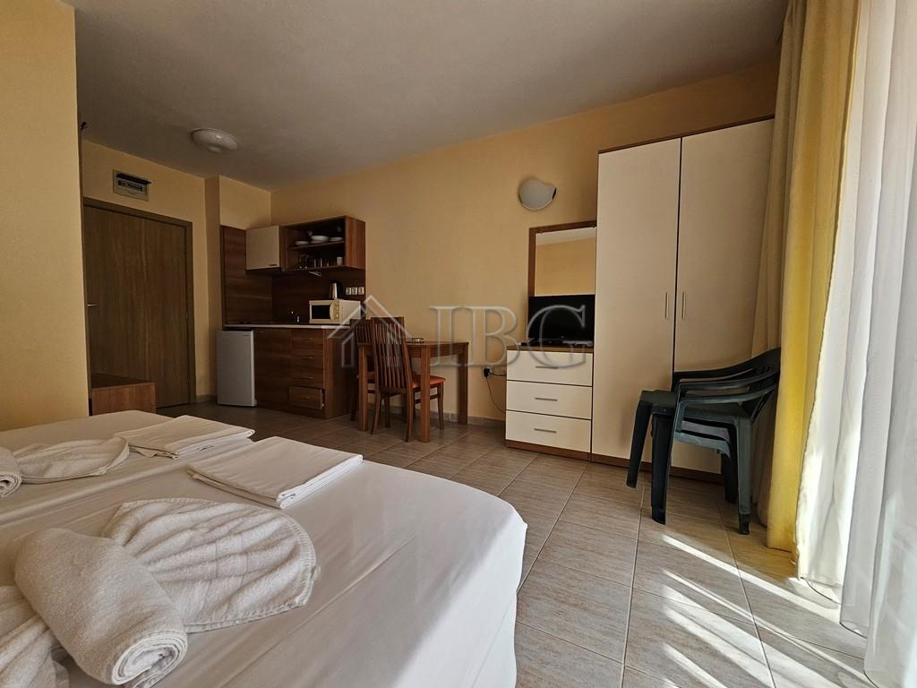 Furnished 42 sq. m. Studio with balcony Pollo Resort, Sunny Beach — photo 14 of 16