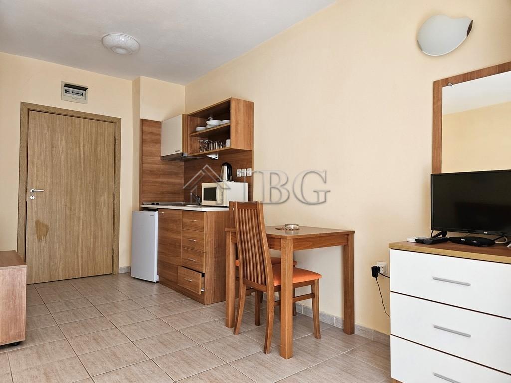 Furnished 42 sq. m. Studio with balcony Pollo Resort, Sunny Beach — photo 10 of 16