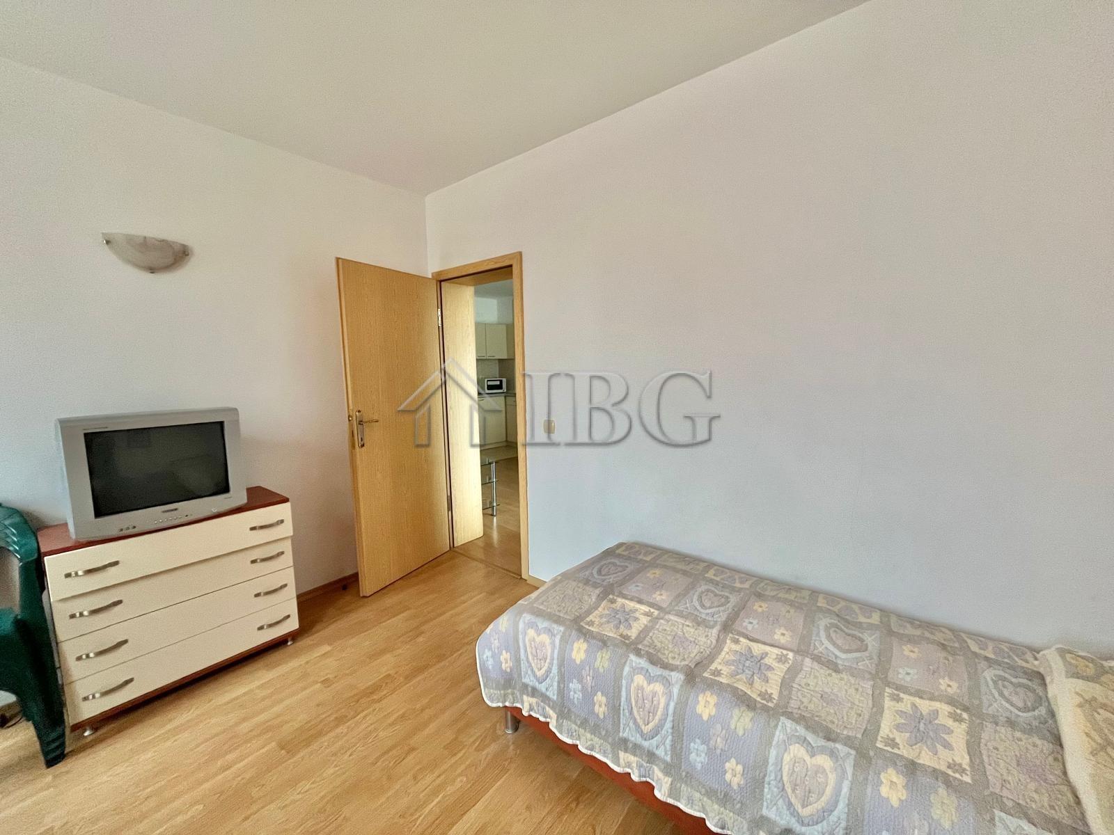 Apartment with 2 Bedrooms, 2 bathrooms Sunny Holiday, Sunny Beach — photo 11 of 20