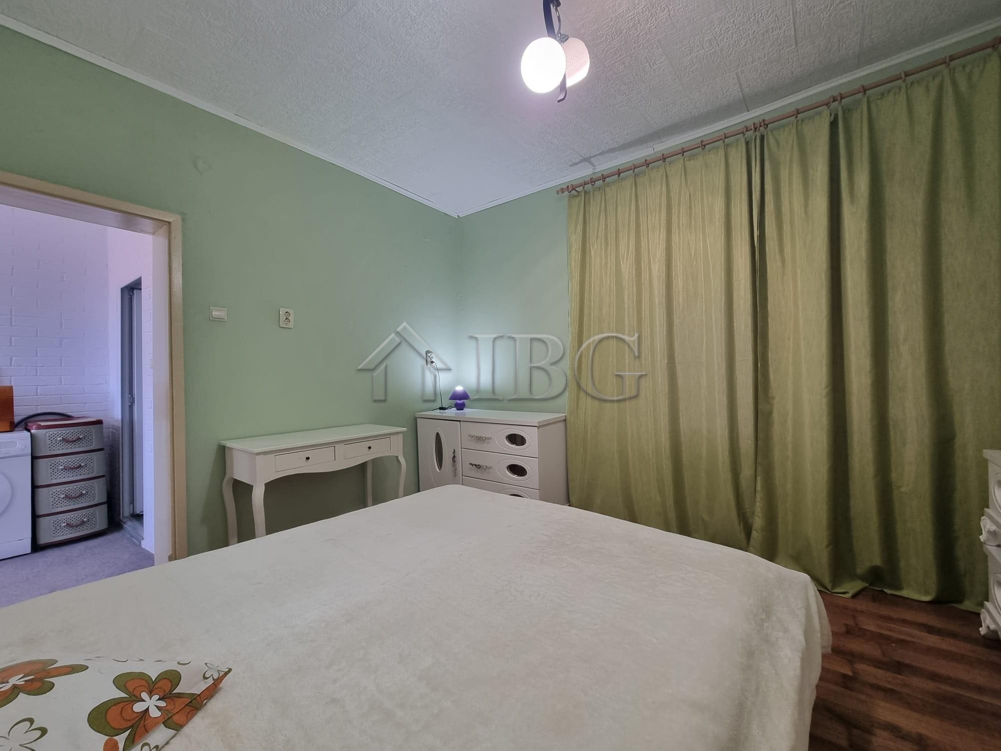 House with yard in Vinarsko Village, Burgas Region — photo 13 of 25