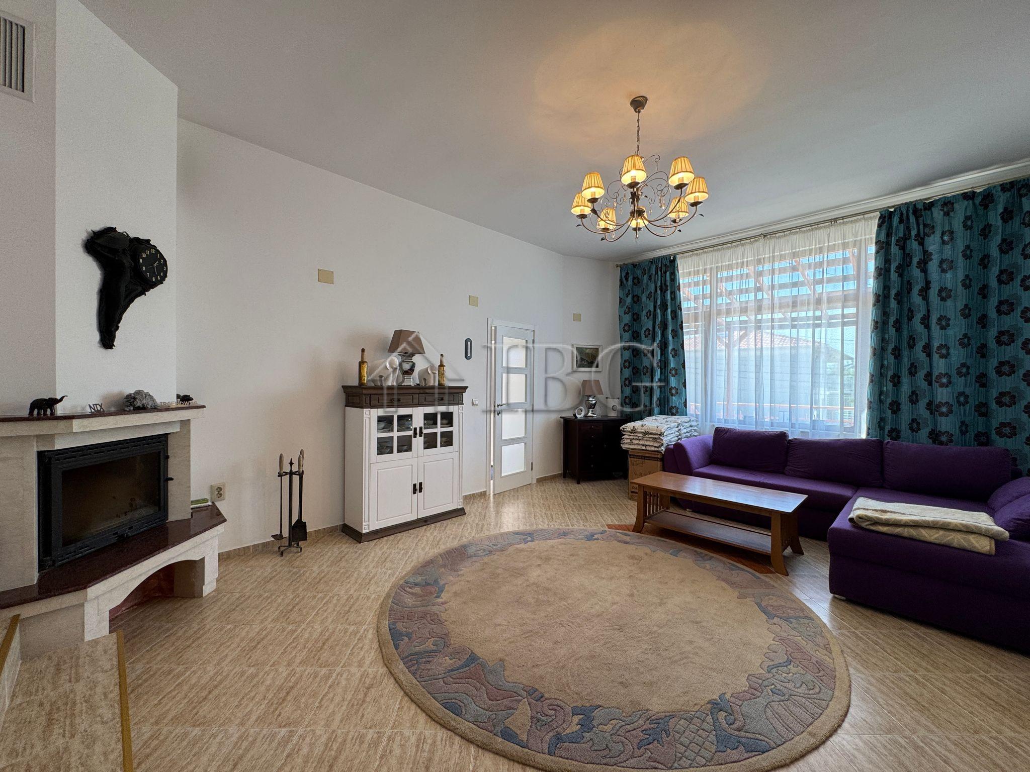Spacious Two-Storey House in the Center of Kosharitsa - 6 km from the Sea — photo 5 of 25