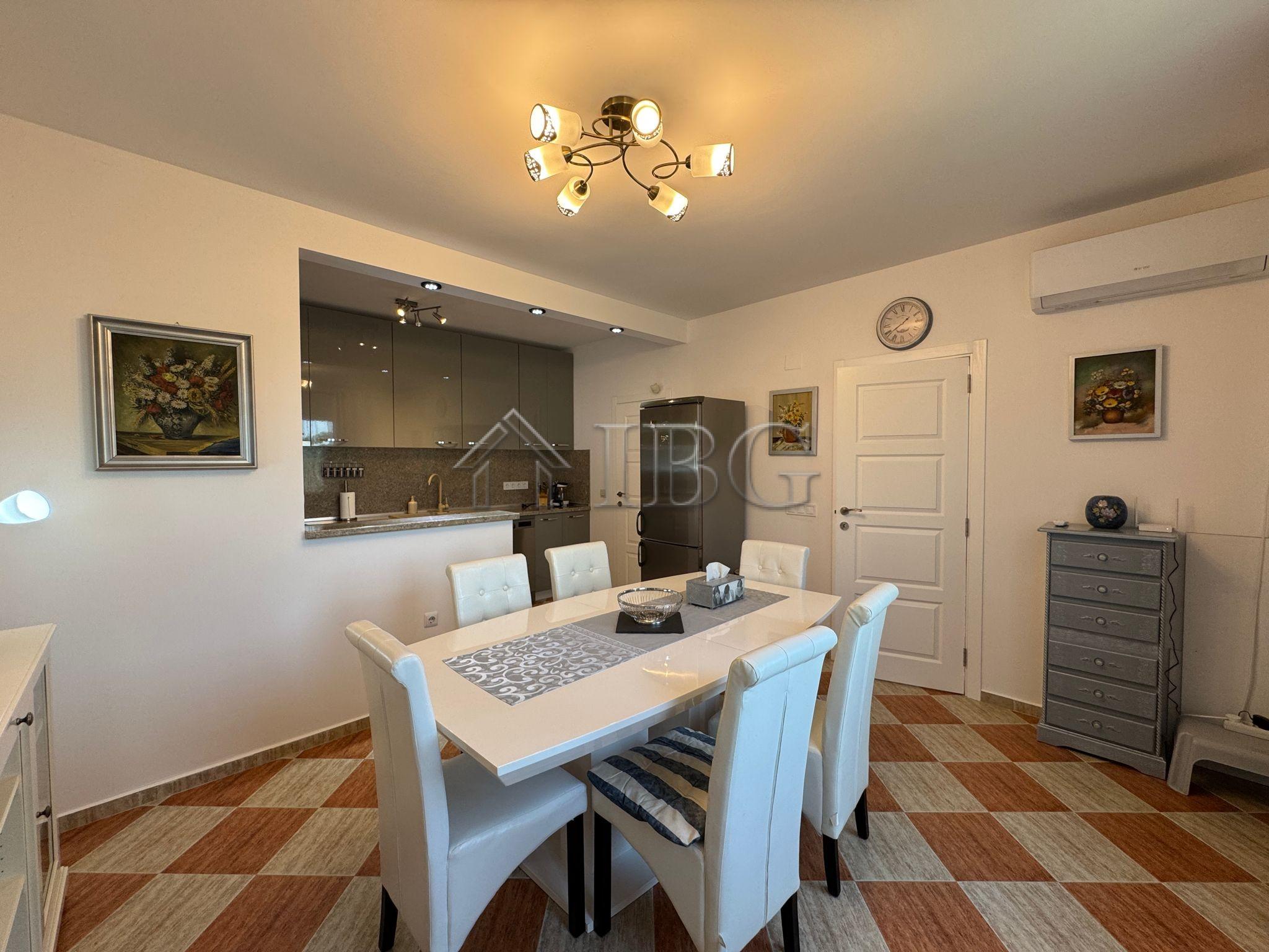 Spacious Two-Storey House in the Center of Kosharitsa - 6 km from the Sea — photo 10 of 25