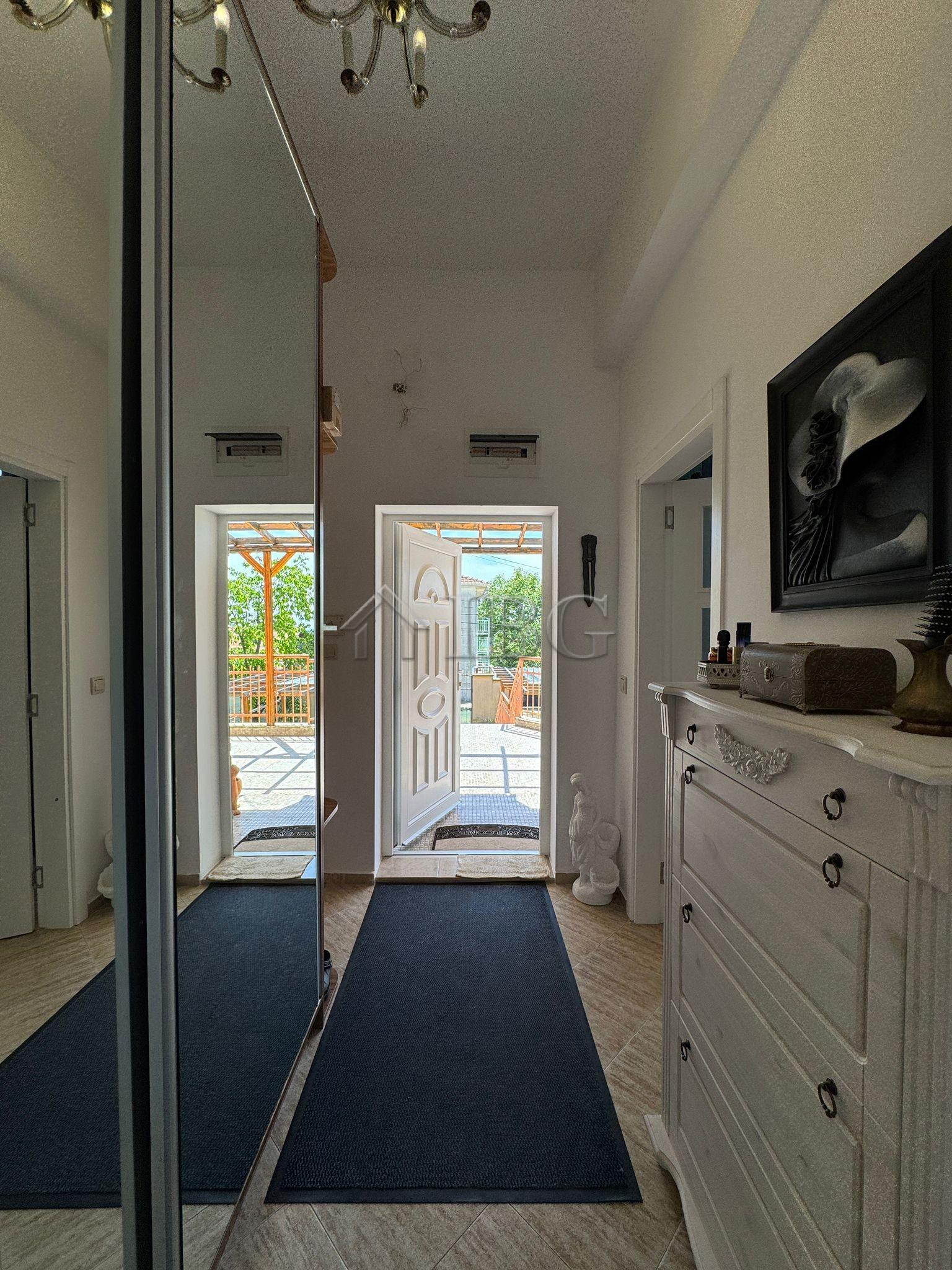 Spacious Two-Storey House in the Center of Kosharitsa - 6 km from the Sea — photo 22 of 25