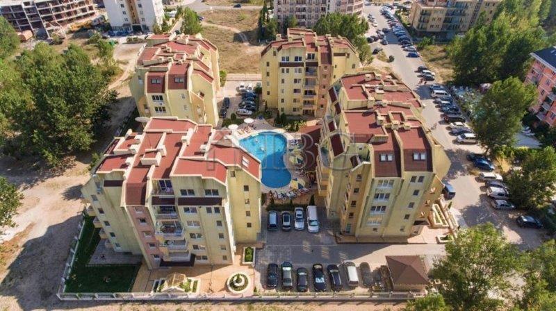 1-Bedroom Apartment with Pool View in Sea Dreams Complex, Sunny Beach — Sunny Beach