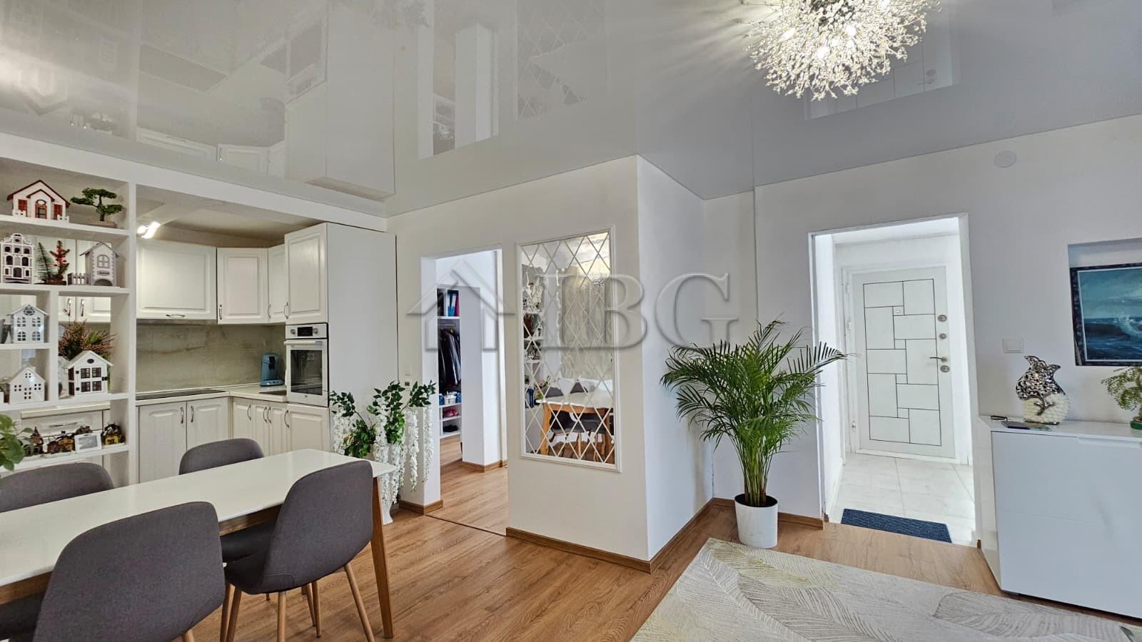 Excellent Renovated Detached House with 2 bedrooms Kosharitsa, near Sunny Beach — photo 10 of 25