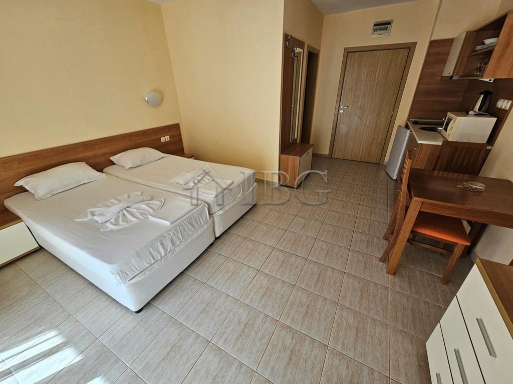 Furnished 42 sq. m. Studio with balcony Pollo Resort, Sunny Beach — photo 4