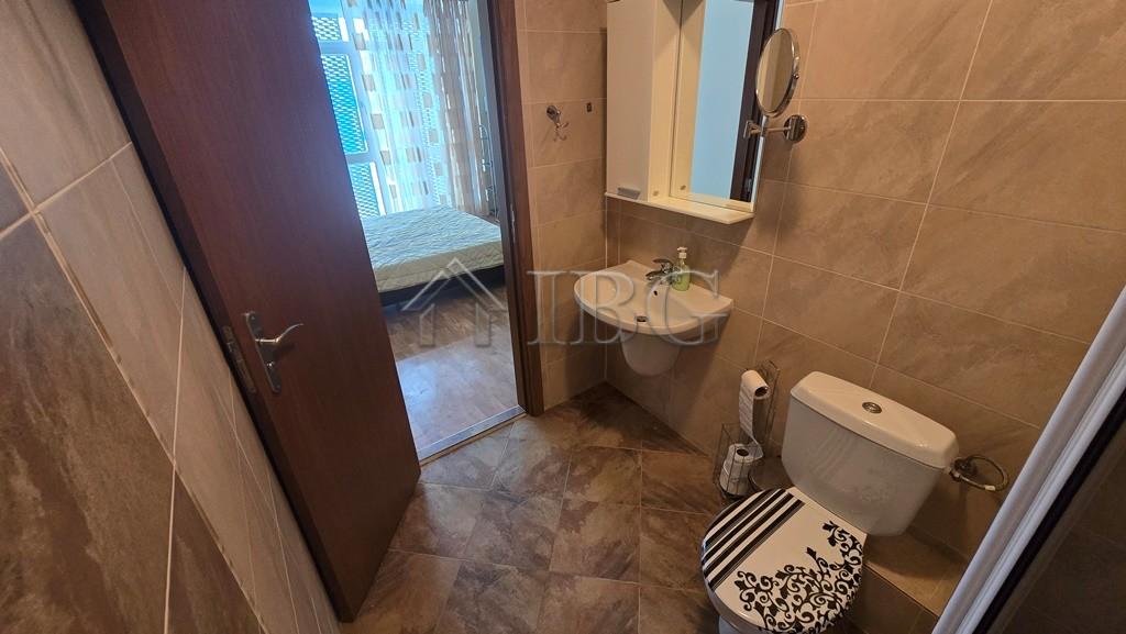 Spacious 2-Bedroom, 2-Bathroom Apartment with Pool View Elite 4, Sunny Beach — photo 9 of 11