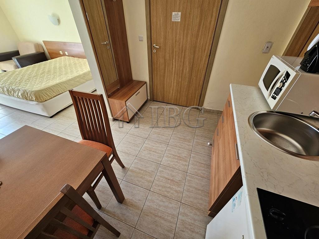Big 42 sq. m. Studio with balcony and Pool View Pollo Resort, Sunny Beach — photo 9 of 14