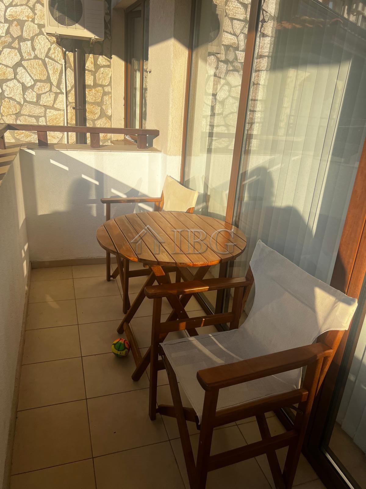 Furnished One-Bedroom Apartment Arena 1, Sveti Vlas - First Line to the Sea — photo 5
