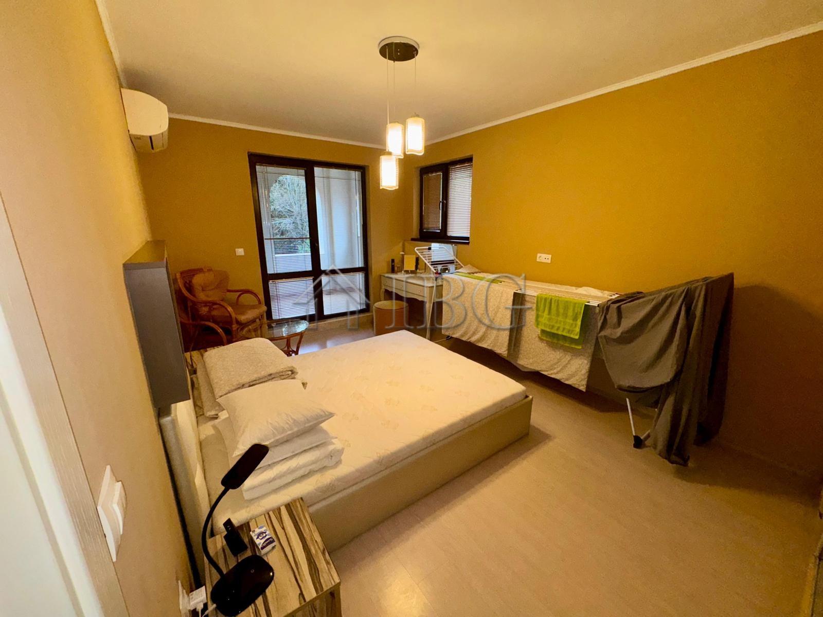 Elegant 2-Bedroom Apartment in Esteban Complex, Nessebar — photo 14 of 25