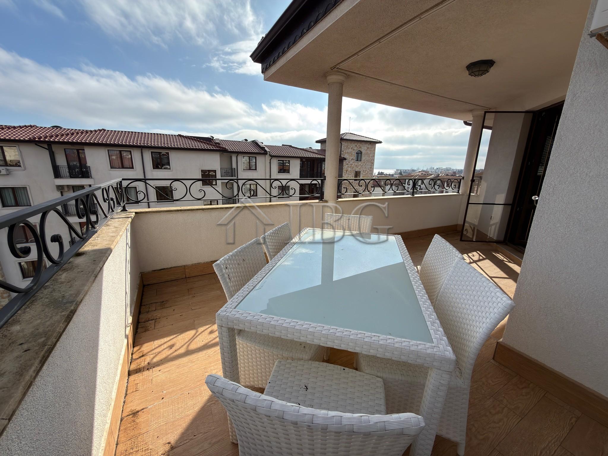 Luxury Two-Bedroom Apartment in Esteban SPA Complex, Nessebar — photo 10 of 25