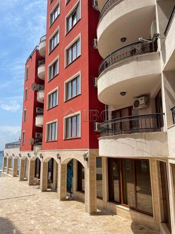 Spacious 2-Bedroom Apartment with Direct Beach Access Rich 1, Nessebar — photo 18 of 22